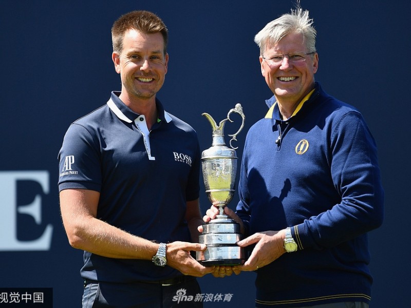 斯滕森归还葡萄酒壶的荣耀时刻与冠军背后的传承故事