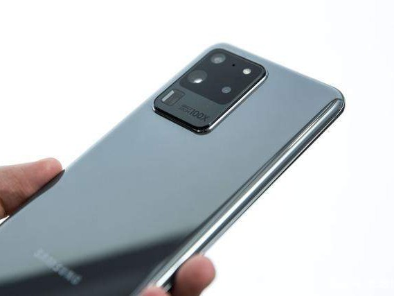 三星S怎么样？从北极冰河到演唱会现场，一部手机的真实冒险笔记