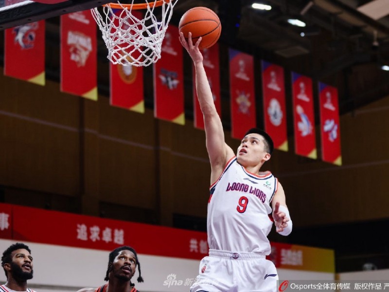 广州龙狮主场狂胜苏州肯帝亚 陈盈骏全能发挥率队止颓势