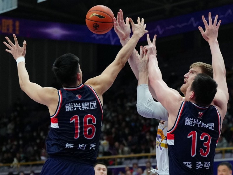 京城败夜，广州龙狮客场掀翻北控！致命一击送五连败