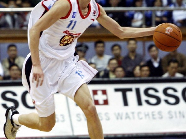 从丹东少年到八冠王：再看周鹏那些年的青涩模样