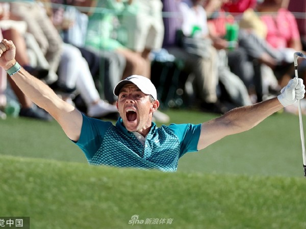 十八号洞果岭双雄沙坑救球共演大师赛绝妙乐章