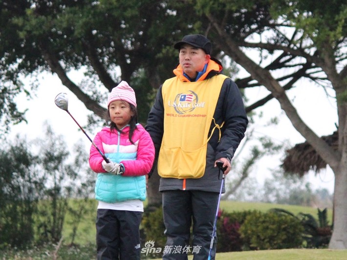 冠军之路从绿茵启航 刘国梁父女高尔夫的传承与超越