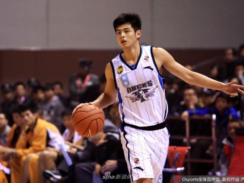 方硕三十二载篮球路，从北京孩子到首钢脊梁