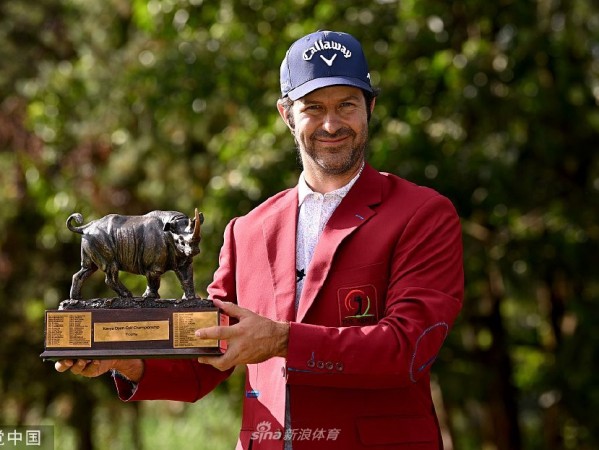 卡皮罗肯尼亚公开赛夺冠捧杯 终结三年等待续写西班牙传奇