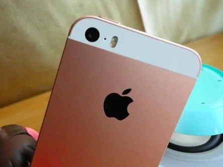 小机身里藏了啥？三分钟带你摸透苹果SE拍照的老底儿！