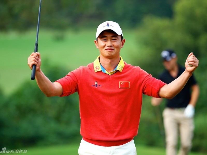 庐山论剑群英聚 绿茵挥杆竞风流