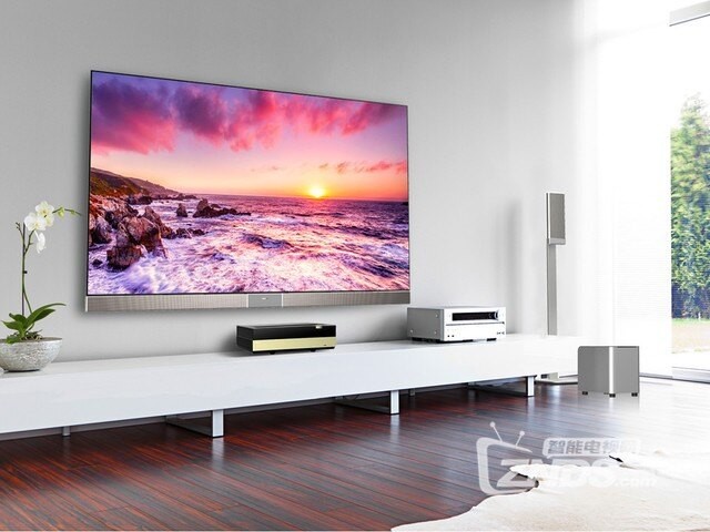 家里想换大电视？听我唠唠激光电视怎么样，护眼和影院感是真香！