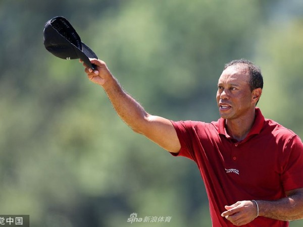 传奇百战大师赛，老虎伍兹独行绿茵史诗