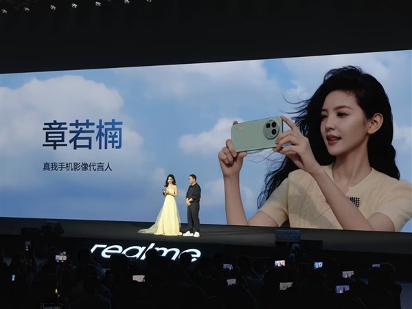 真我拍照怎么样？从“扫码水平”到“街拍神器”的逆袭之路