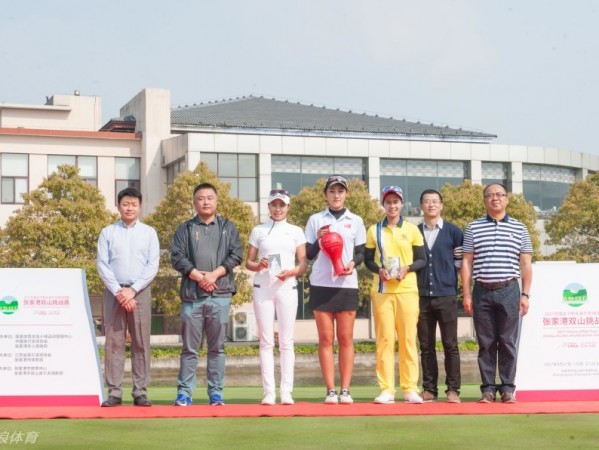 十六岁少女创造历史 刘文博加洞赛取胜成中国职业高尔夫最年轻冠军