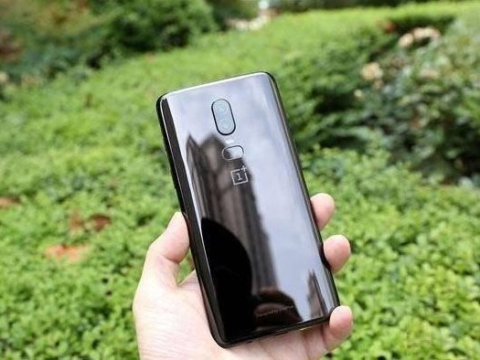 嘿，你问我那台老将一加6手机怎么样？今儿咱就唠点实在的