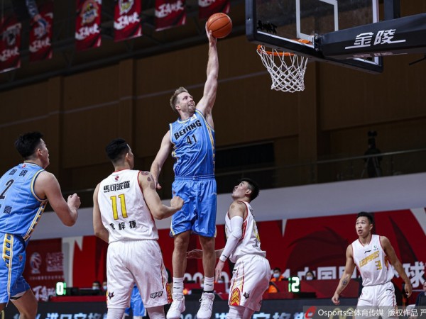 京深大战之诸暨记忆：首钢铁骑踏破深圳，翟晓川的硬汉宣言