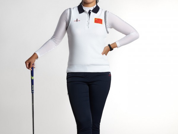 优雅挥杆从容致胜高尔夫赛场内外的非凡姿态