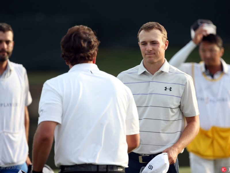 挥杆荣耀时刻高尔夫赛场的巅峰对决与难忘瞬间