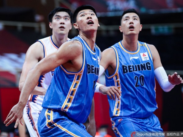 京沪大战方硕末节封神 大鲨鱼领先十六分遭惊天逆转