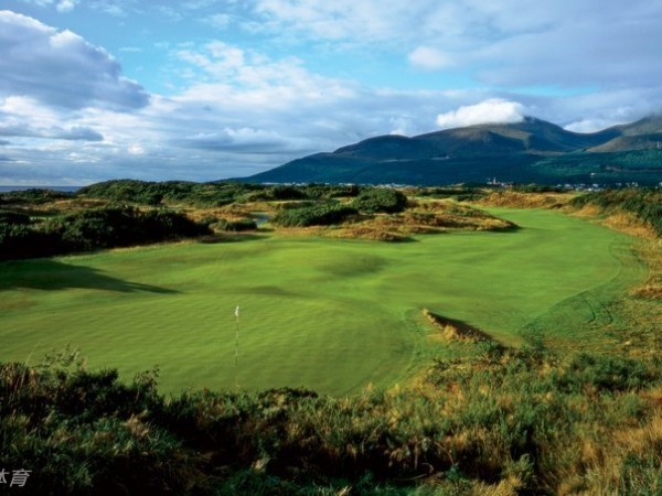 全球顶级高尔夫球场巡礼：风景与历史的完美融合