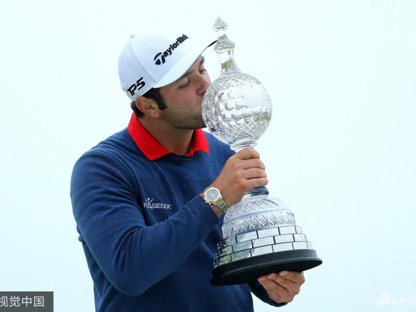 亲吻奖杯拥抱荣耀：拉姆爱尔兰公开赛夺欧巡首冠谱写新章