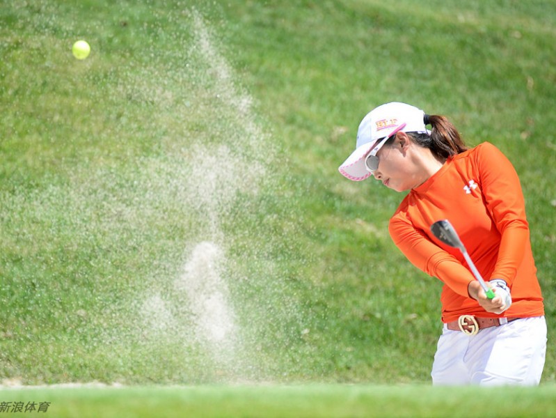巾帼挥杆展英姿中国女子高尔夫球场上的拼搏与风采