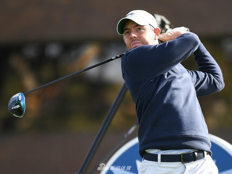 冰雹骤降多利松 霍夫兰逆境领先农夫保险公开赛次轮