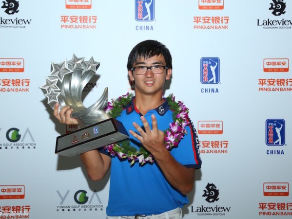 十九岁少年玉龙湾登顶记：窦泽成加冕中国美巡赛首位四冠王